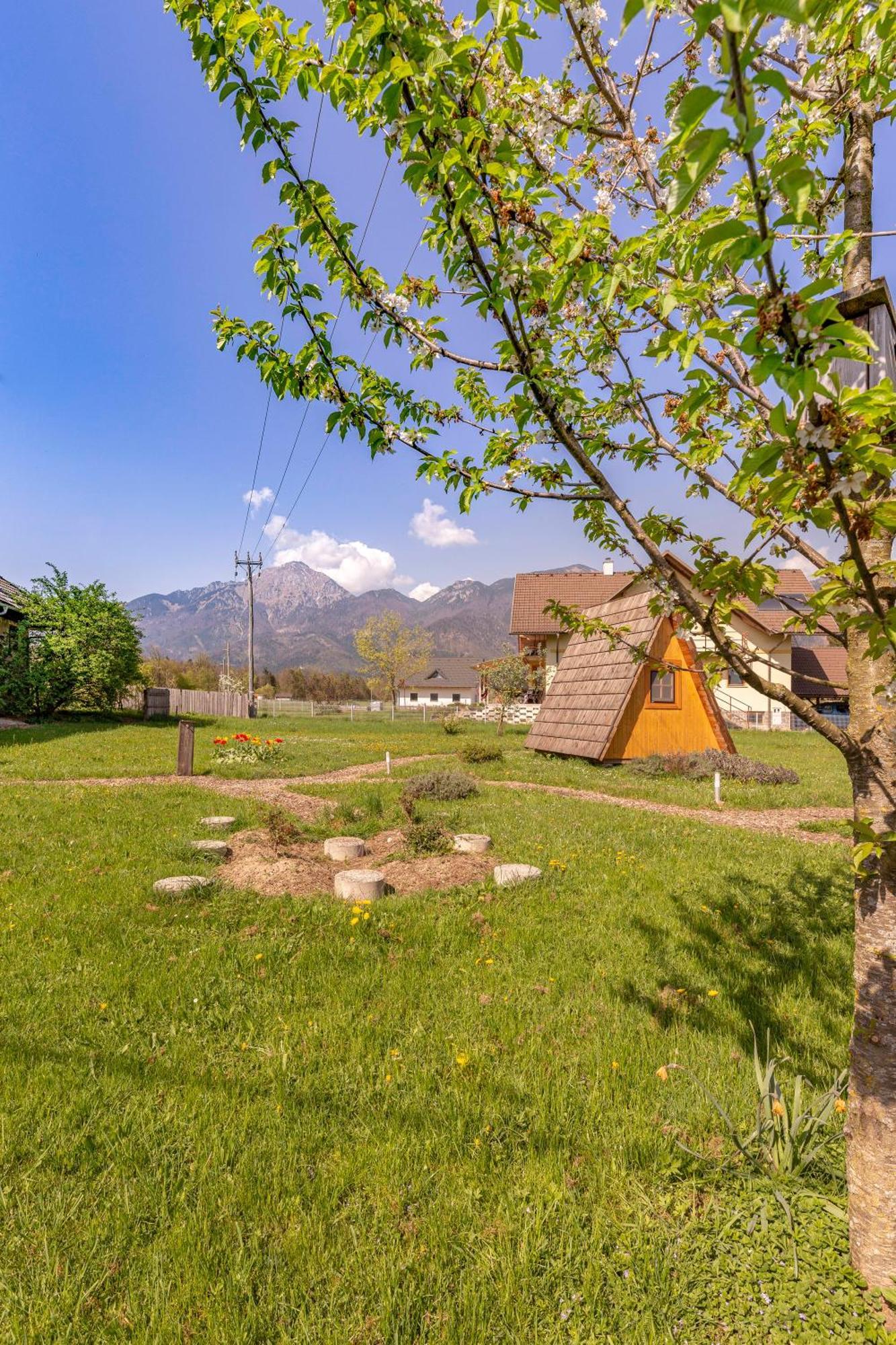 Hotel Glamping Mohorjev Grunt Preddvor Exterior foto
